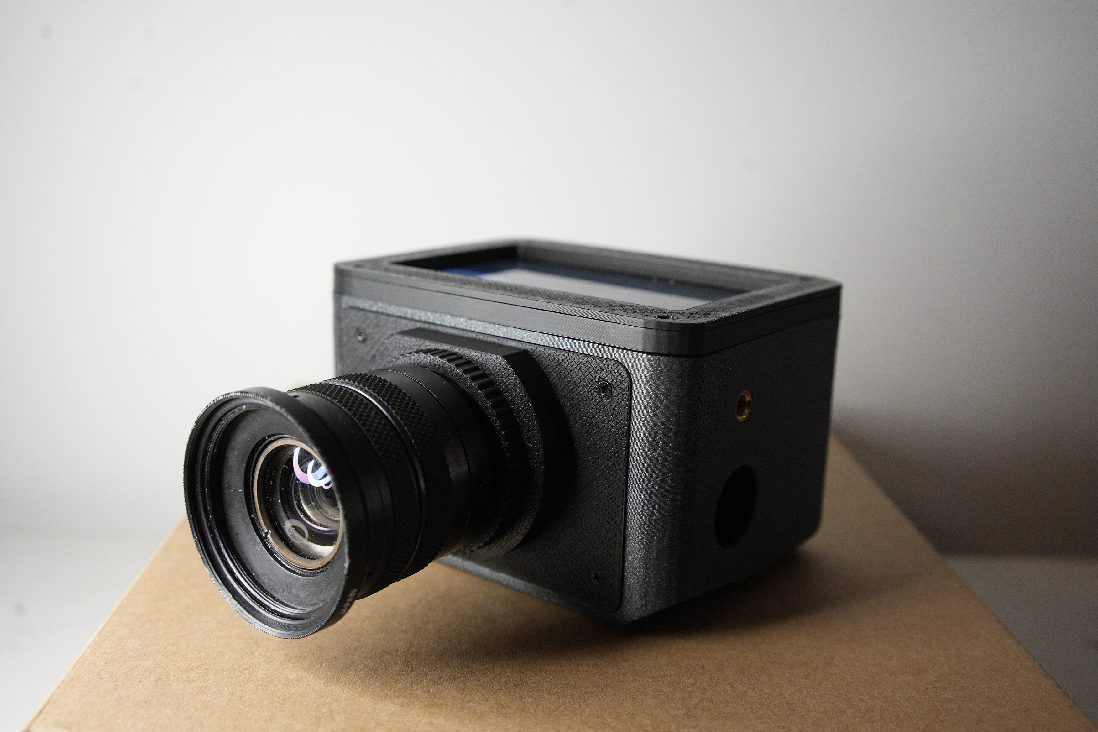 Monochrome Waist Level Camera