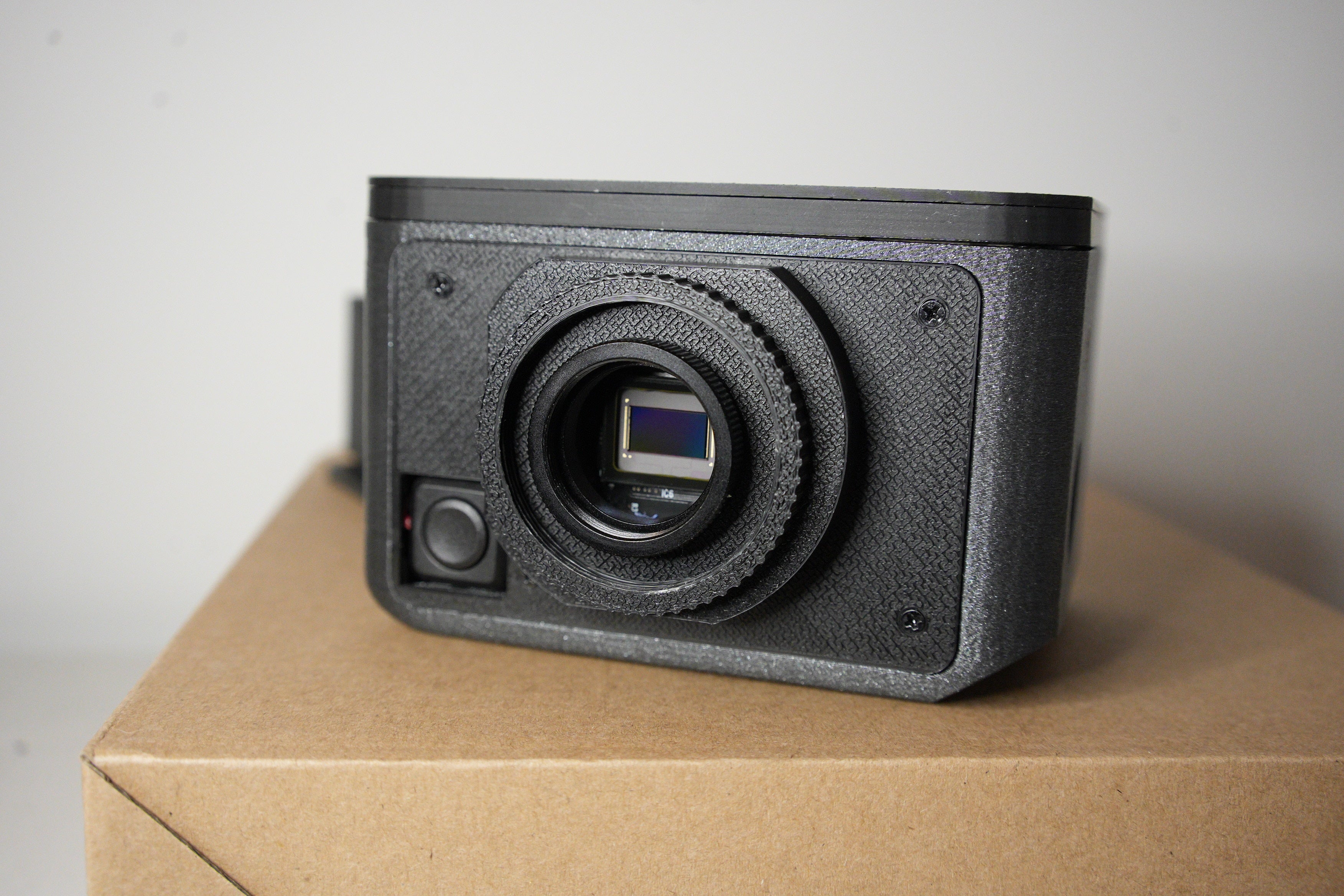 Monochrome Waist Level Camera